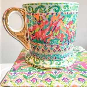 Lilly Pulitzer GWP mug in Seek and Find